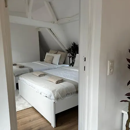 Stylish 2br &1lr Apt, Prime Belgian Location * ヘント