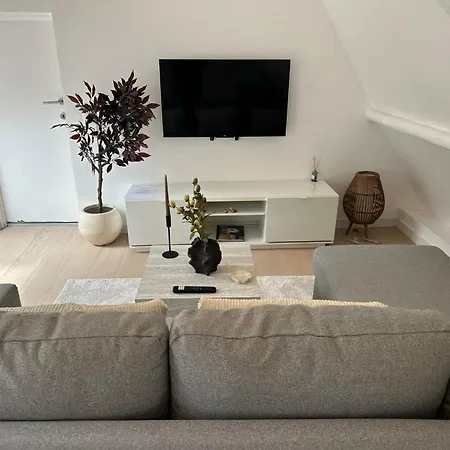 Stylish 2br &1lr Apt, Prime Belgian Location アパート ヘント