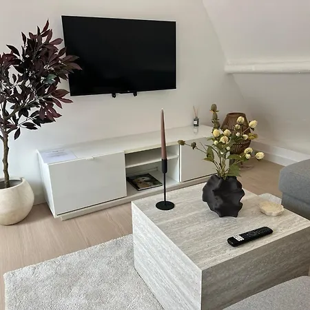 Stylish 2br &1lr Apt, Prime Belgian Location アパート ヘント