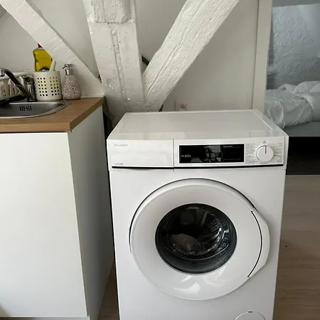 Stylish 2br &1lr Apt, Prime Belgian Location *