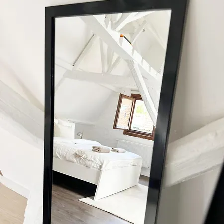 Stylish 2br &1lr Apt, Prime Belgian Location アパート ヘント