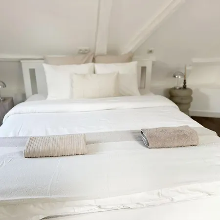 アパート Stylish 2br &1lr Apt, Prime Belgian Location ヘント
