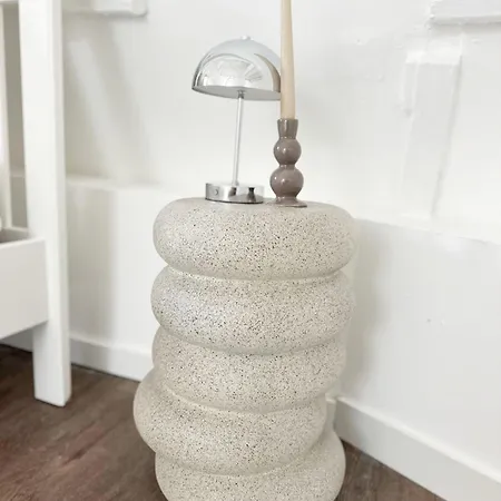 Stylish 2br &1lr Apt, Prime Belgian Location ヘント