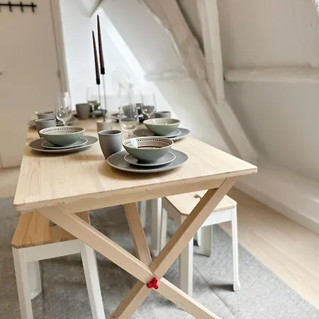 Stylish 2br &1lr Apt, Prime Belgian Location ヘント