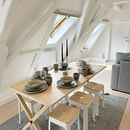 Stylish 2br &1lr Apt, Prime Belgian Location *