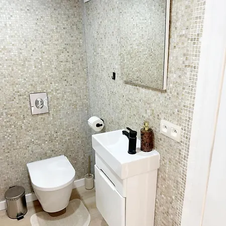アパート Stylish 2br &1lr Apt, Prime Belgian Location ヘント